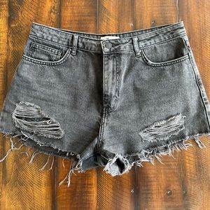 Black Distressed High Waisted Jeans Denim Shorts Forever 21 Size 30